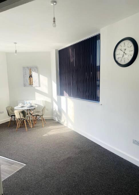 #2Bs 1 Bed Serviced Apartment ダービー エクステリア 写真